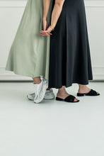 Lade das Bild in den Galerie-Viewer, MAXI DRESS - BLACK