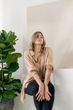 Lade das Bild in den Galerie-Viewer, TUNIKA - BEIGE