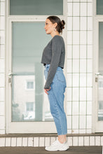 Lade das Bild in den Galerie-Viewer, CROPPED KNIT - CREME