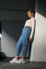 Lade das Bild in den Galerie-Viewer, CROPPED KNIT - GRAU